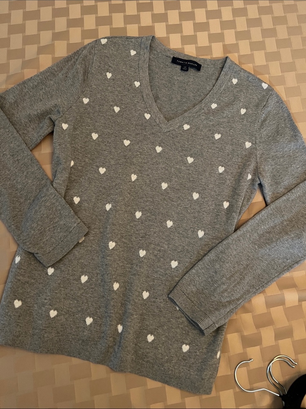Tommy Hilfiger Gray V-Neck Sweater with White Heart Pattern
